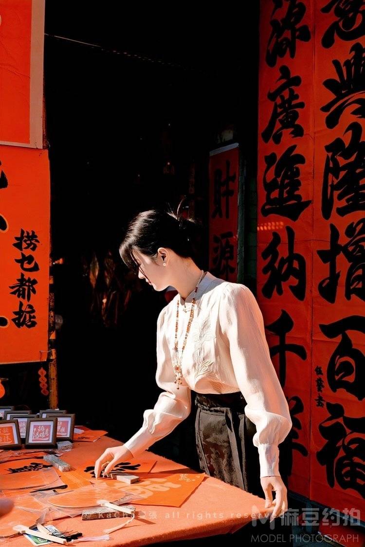 汉服模特