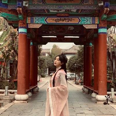 汉服模特