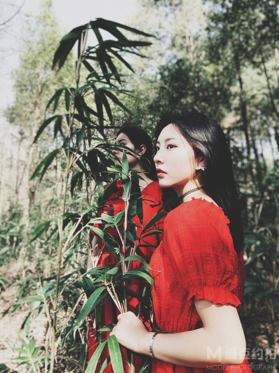 情绪模特