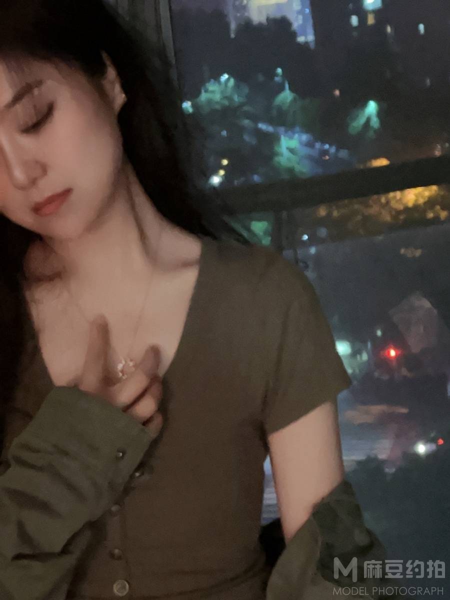 黑白模特