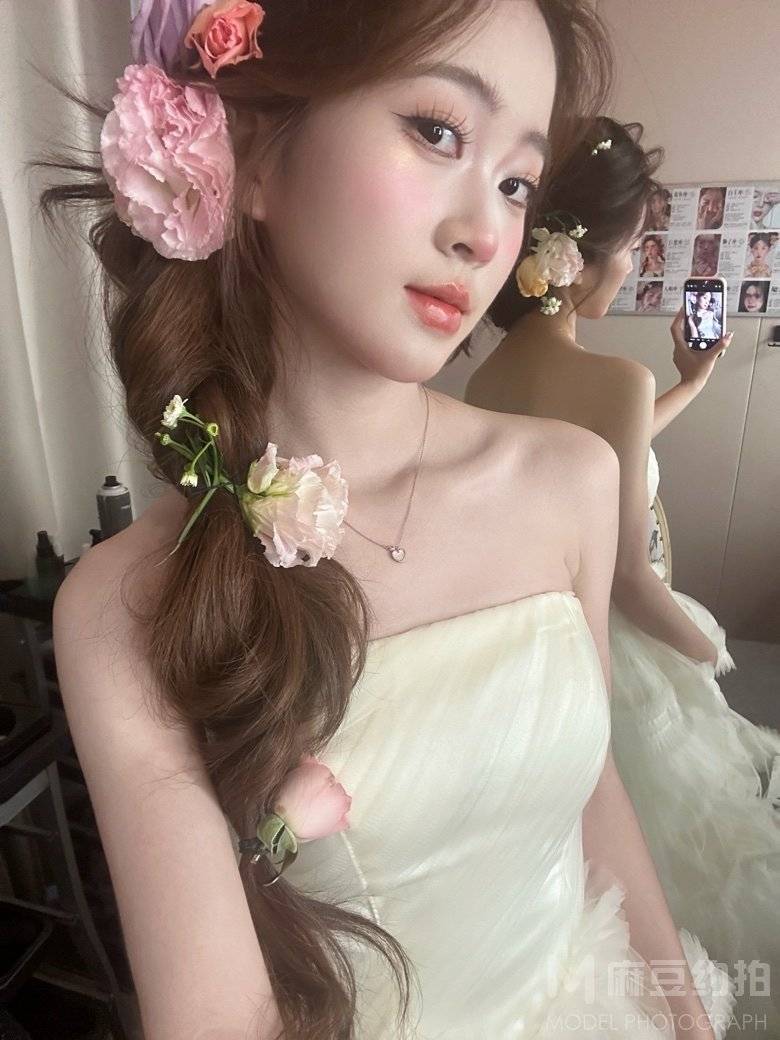 妆容模特