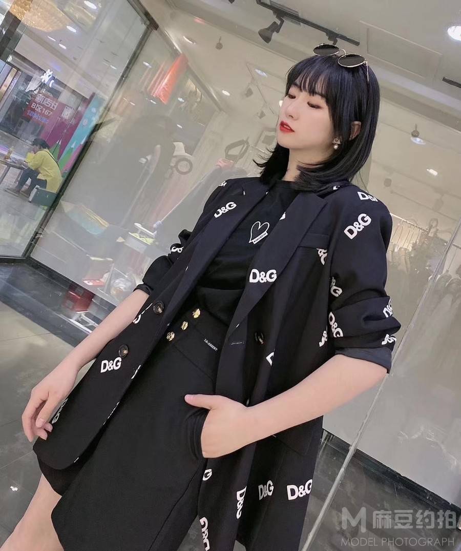 妆容模特