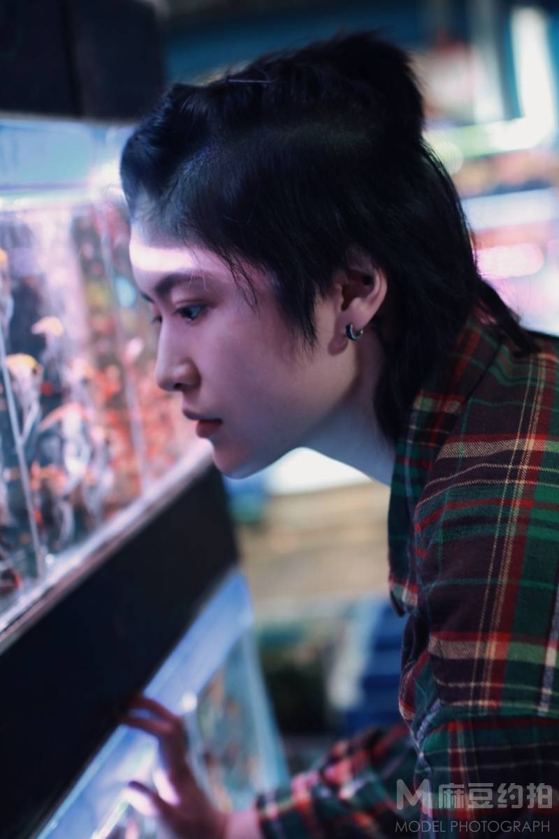 情绪模特
