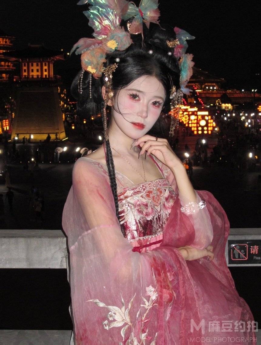 校园模特