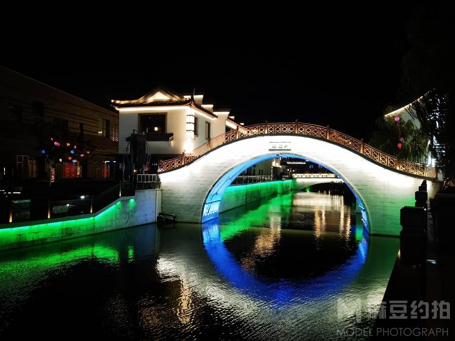 夜景模特