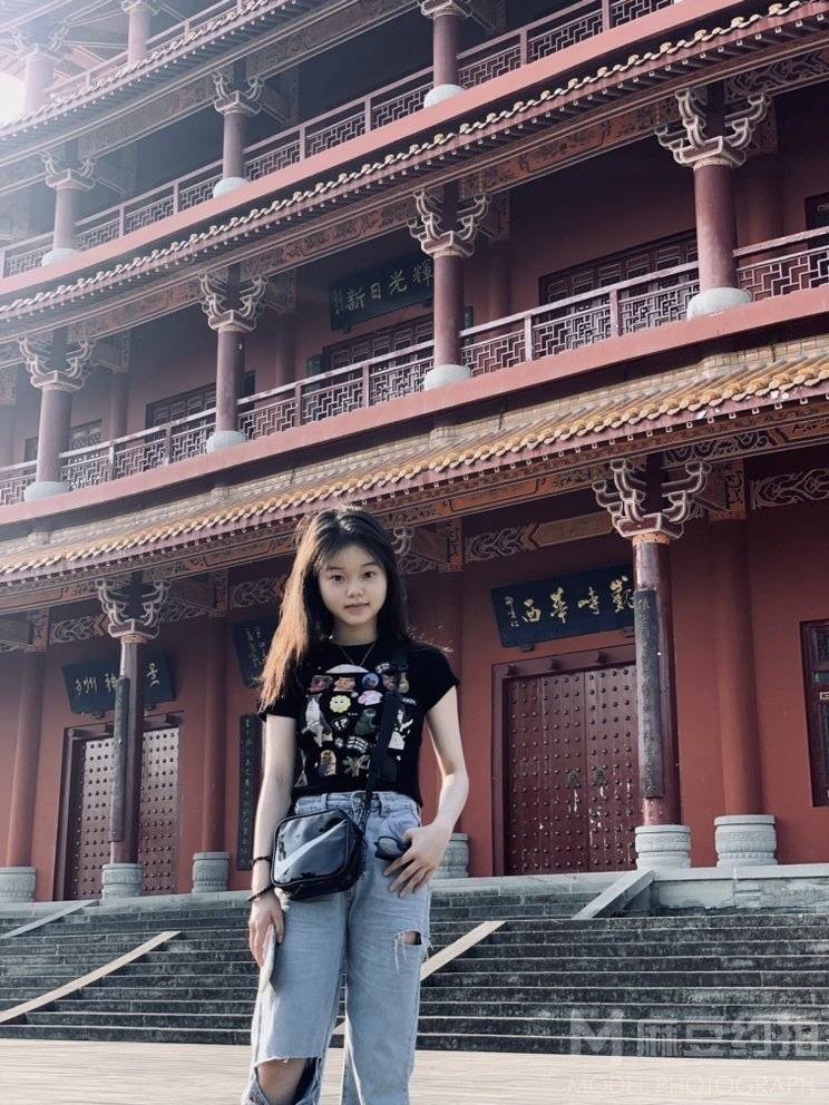 校园模特