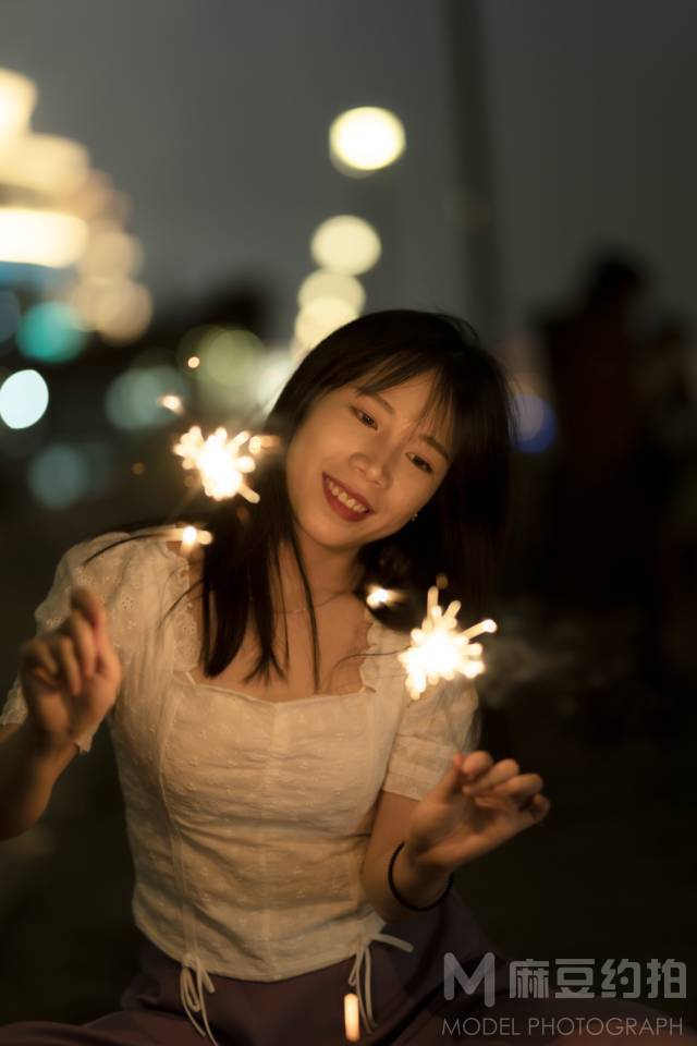 夜景模特