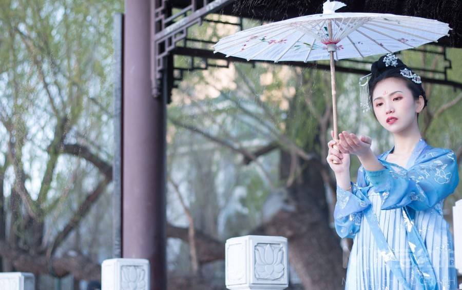 汉服模特