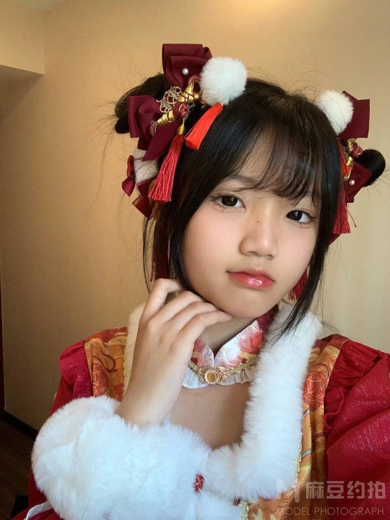 校园模特