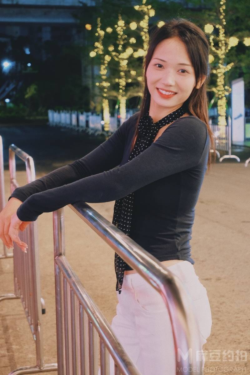 夜景模特