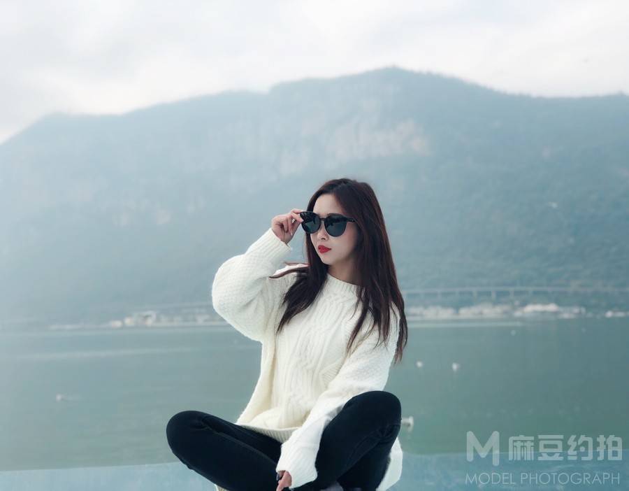 黑白模特