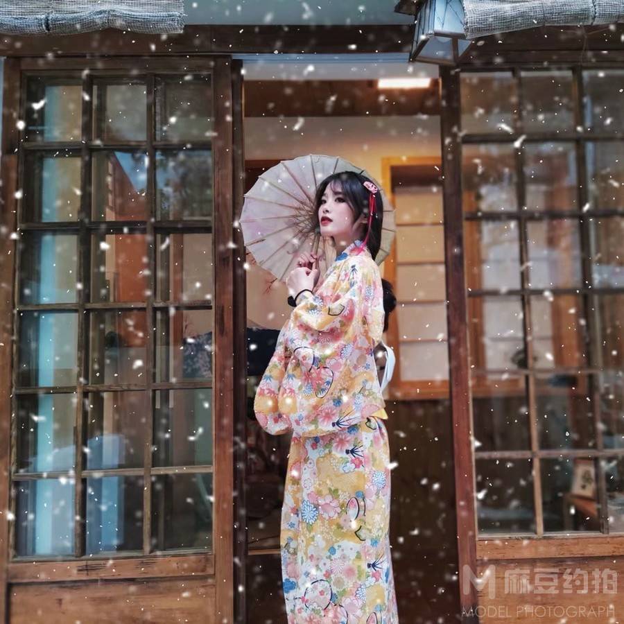 妆容模特