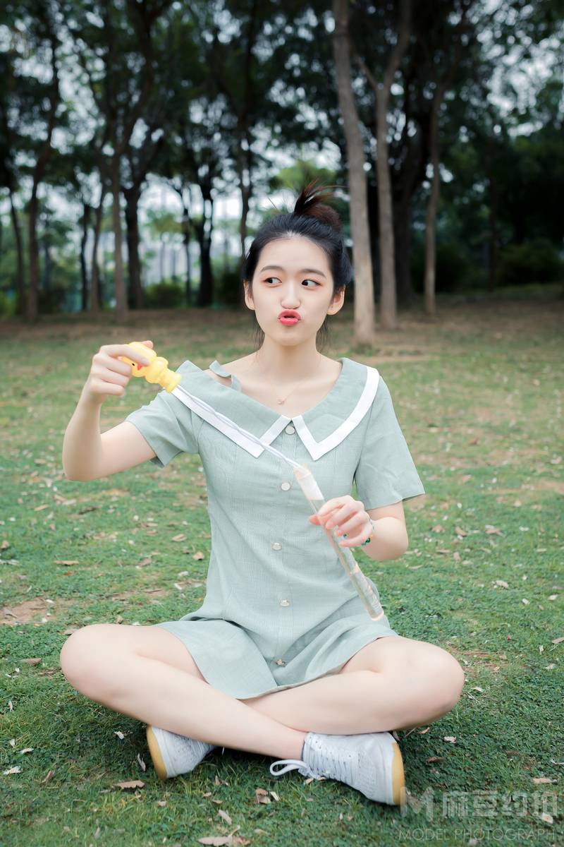 清新模特