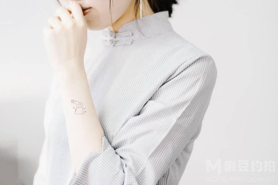 情绪模特