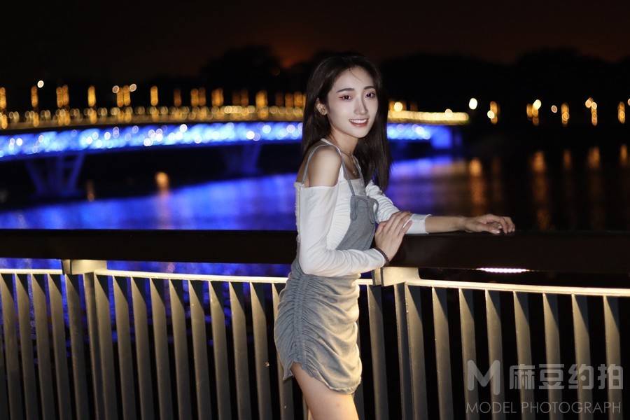 夜景模特