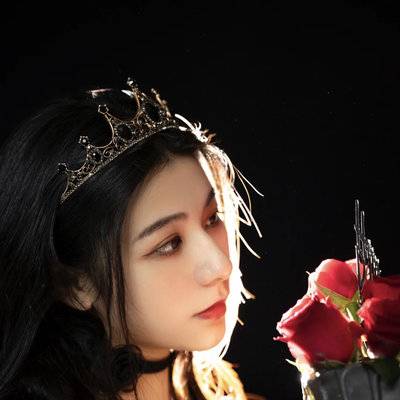 黑白模特