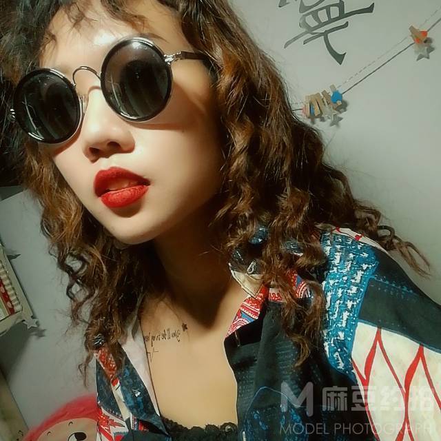 暗黑模特