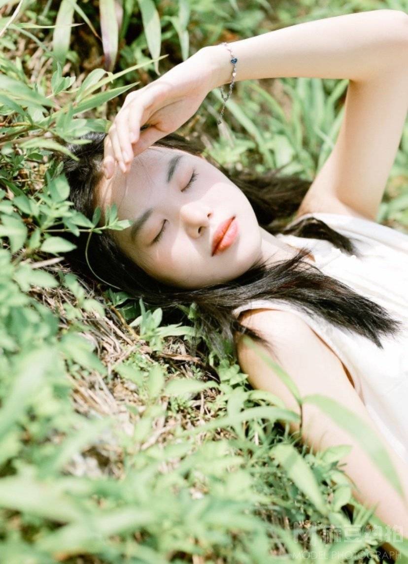 纪实模特
