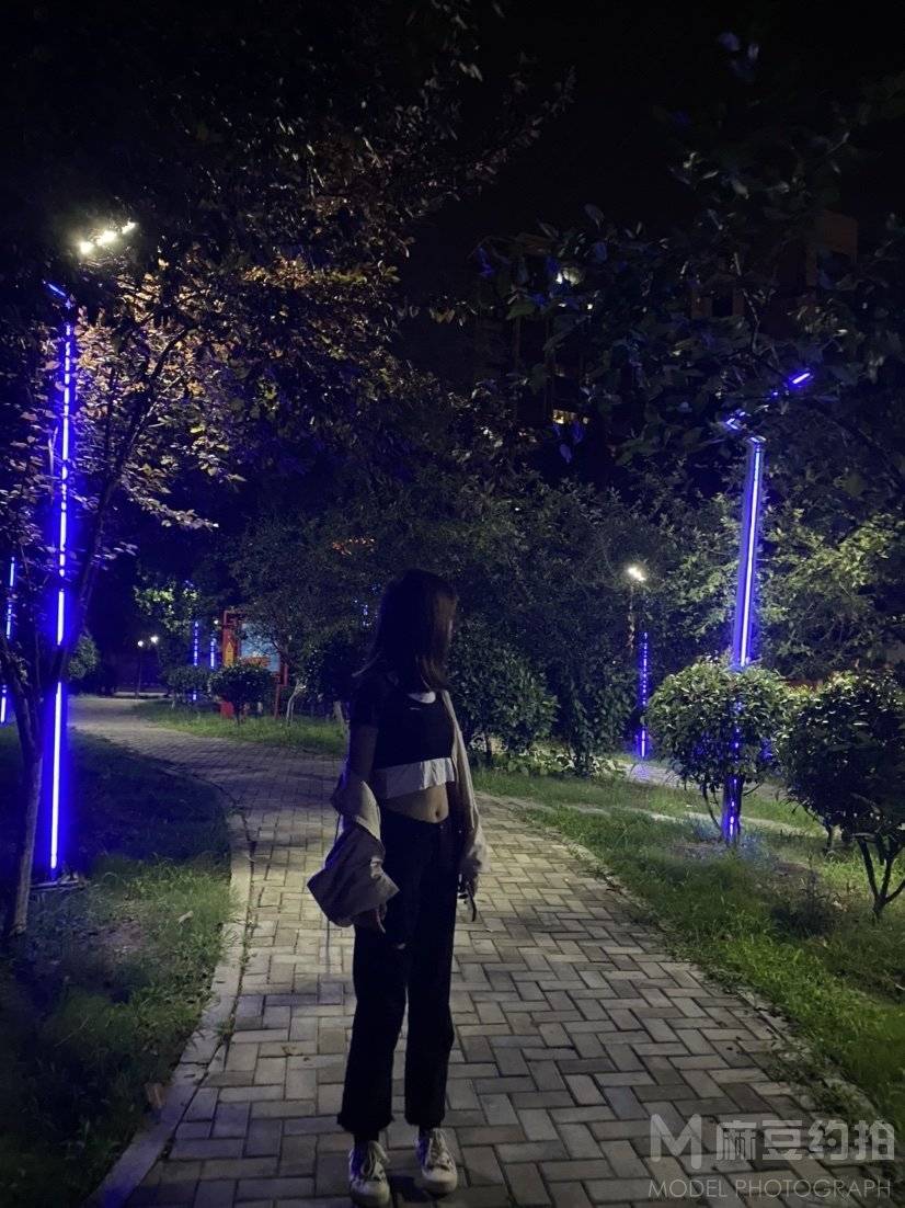 夜景模特