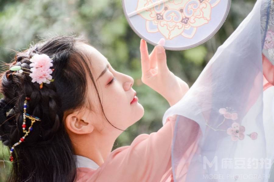 汉服模特
