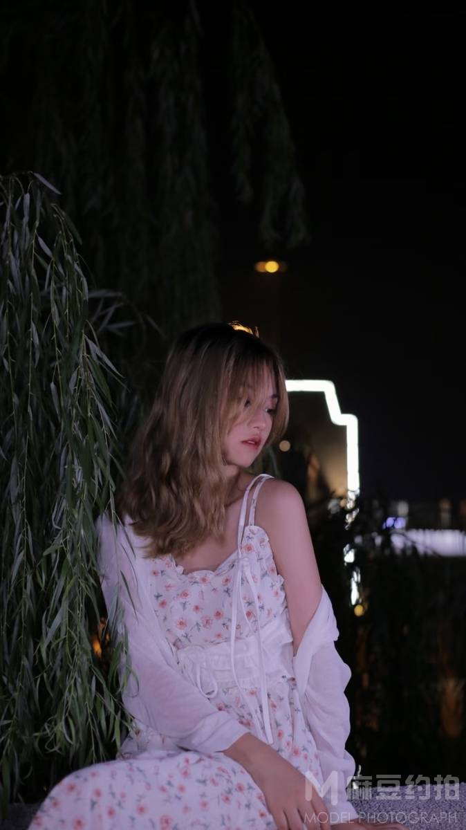 夜景模特