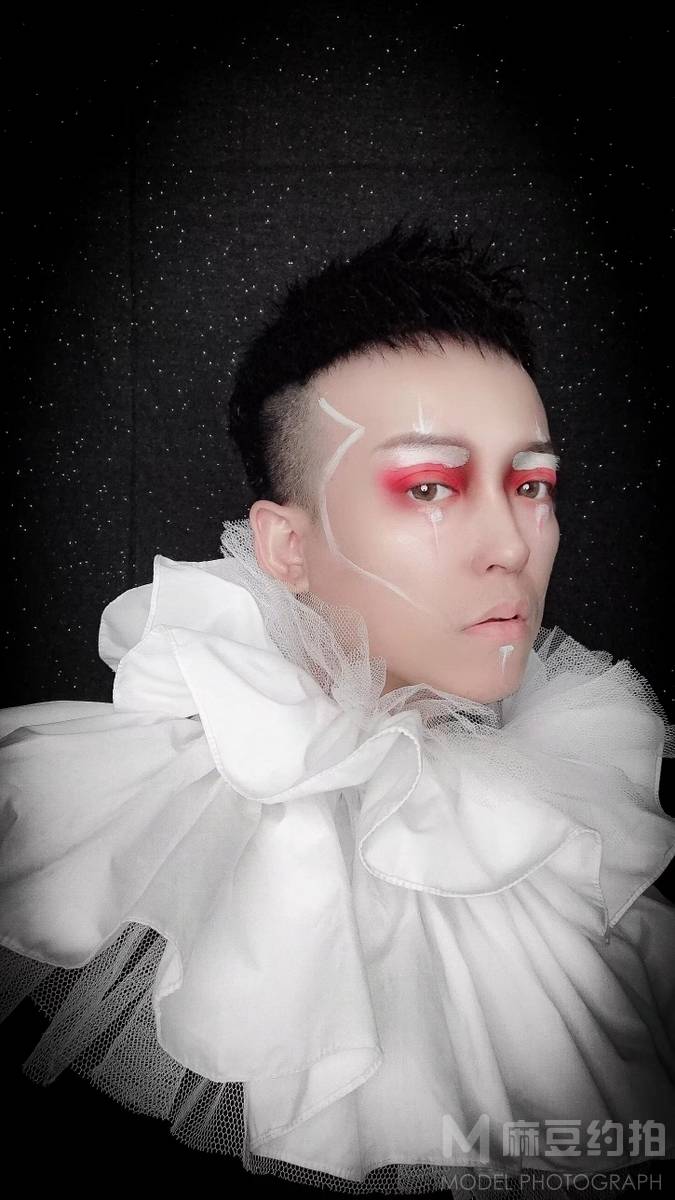妆容模特