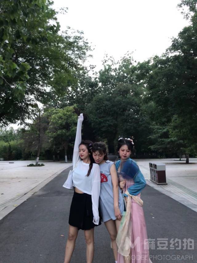 汉服模特