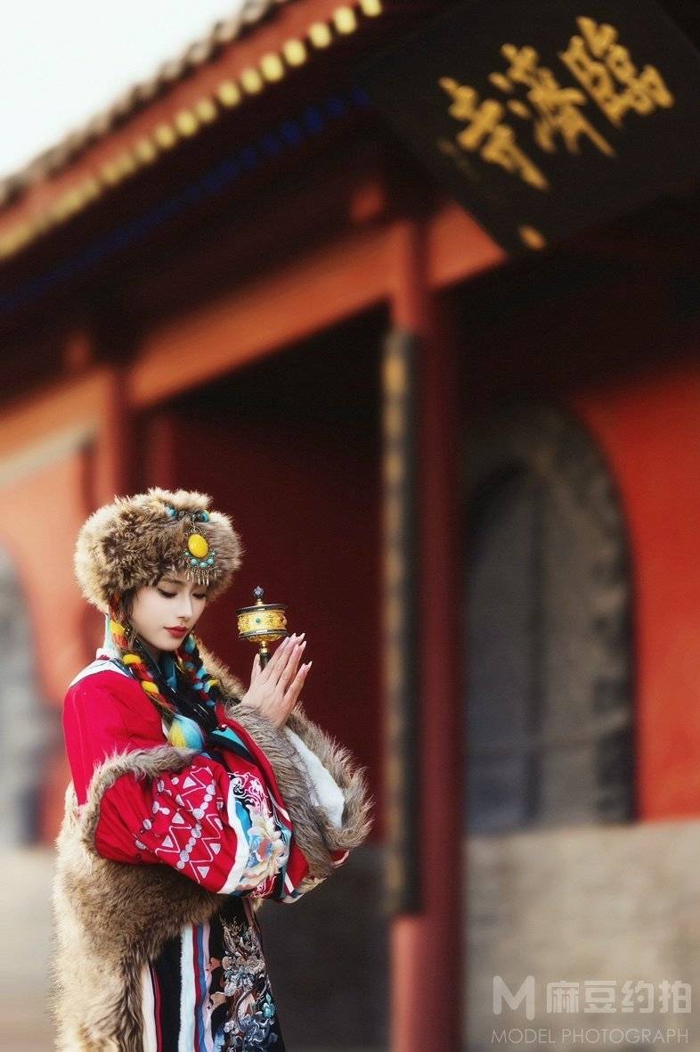 汉服模特