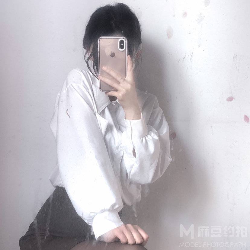 黑白模特