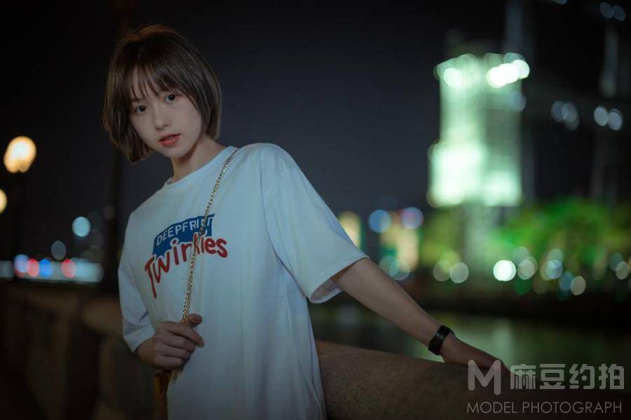 夜景模特
