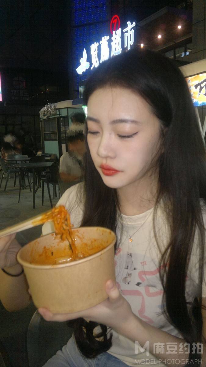夜景模特