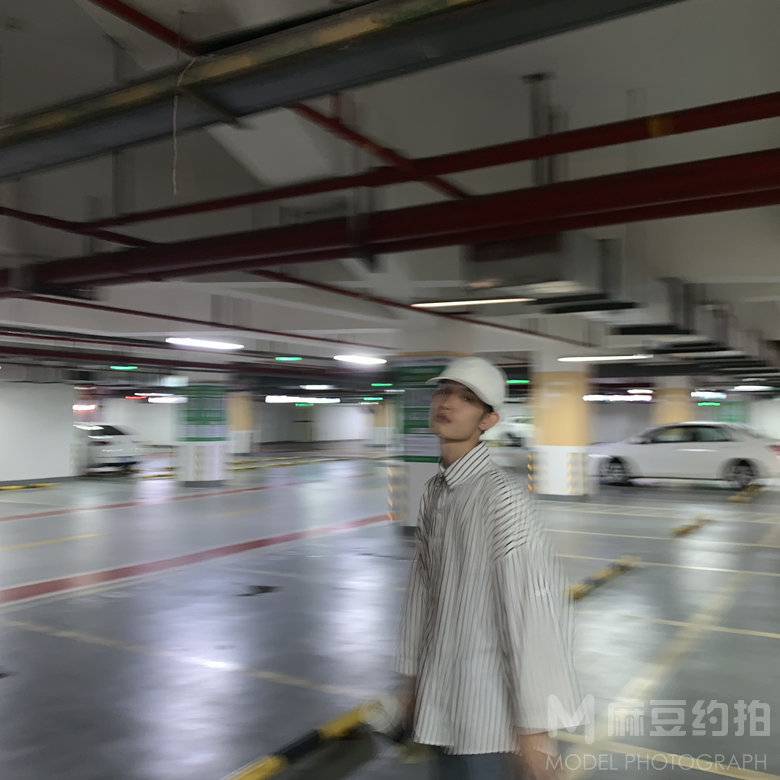 校园模特