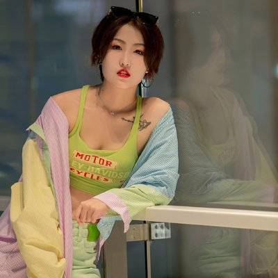情绪模特