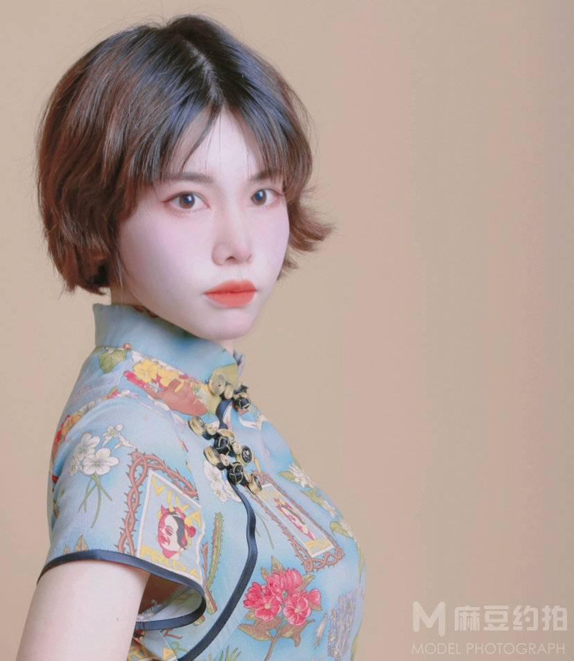 情绪模特