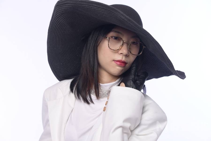 黑白模特