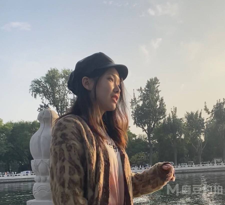 宝丽来模特
