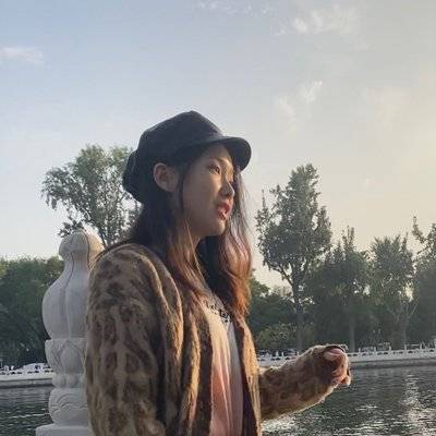宝丽来模特