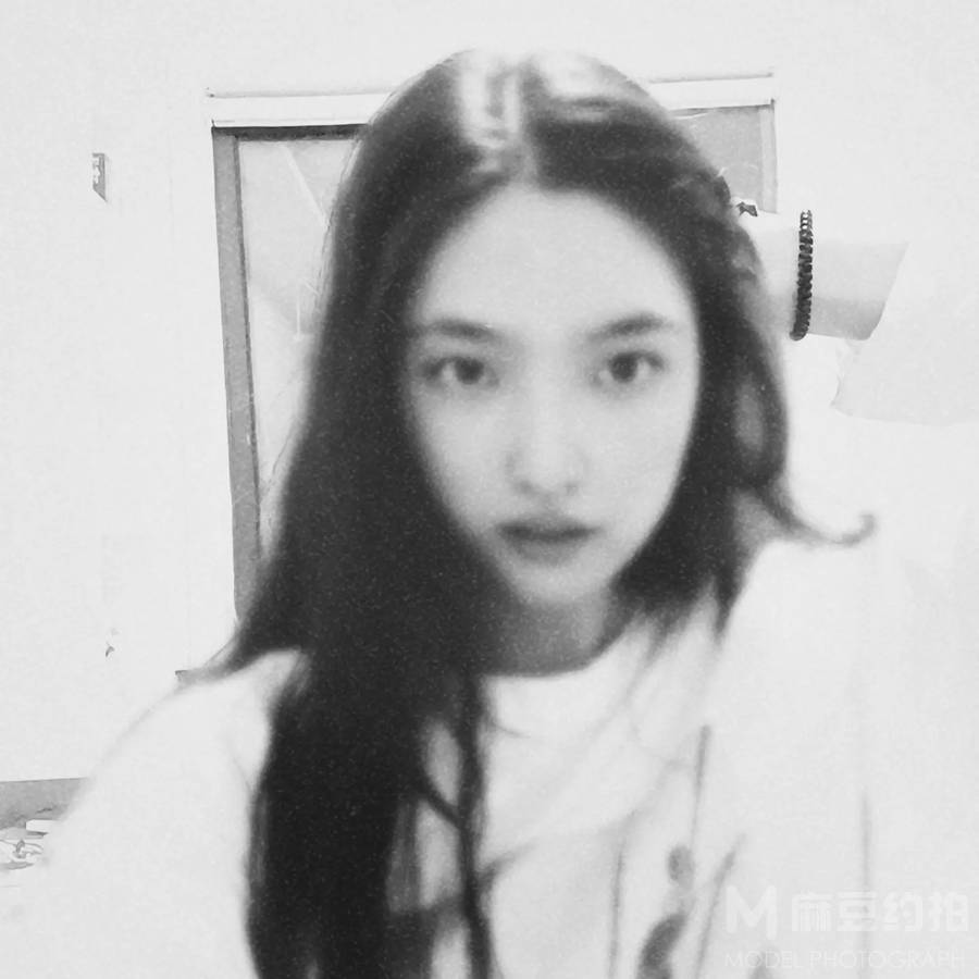 黑白模特