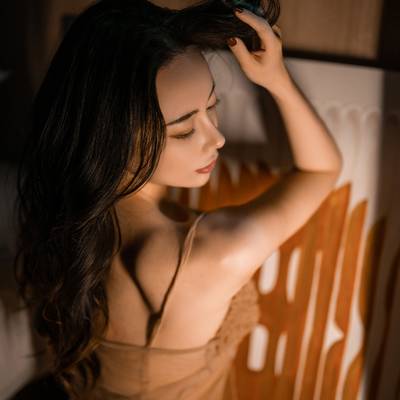 情绪模特