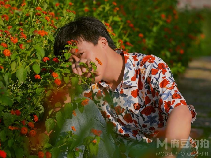 情绪模特