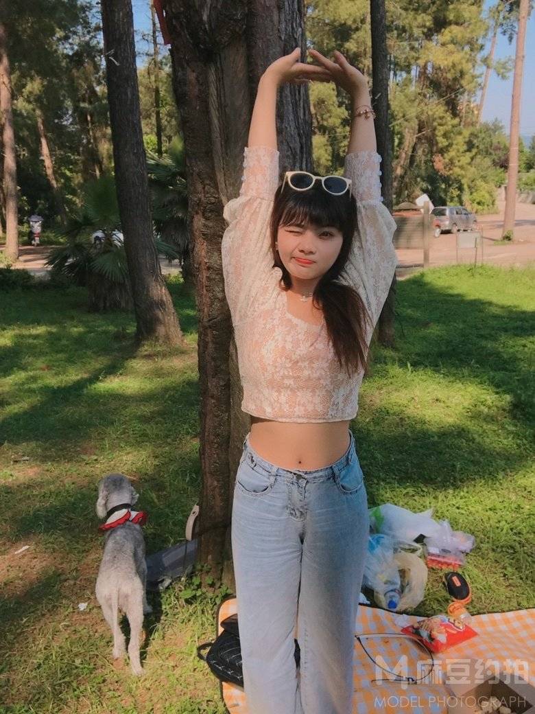 妆容模特