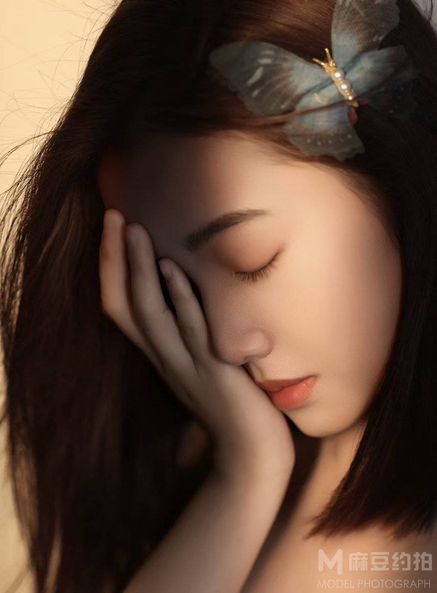 情绪模特