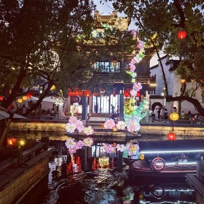 夜景模特