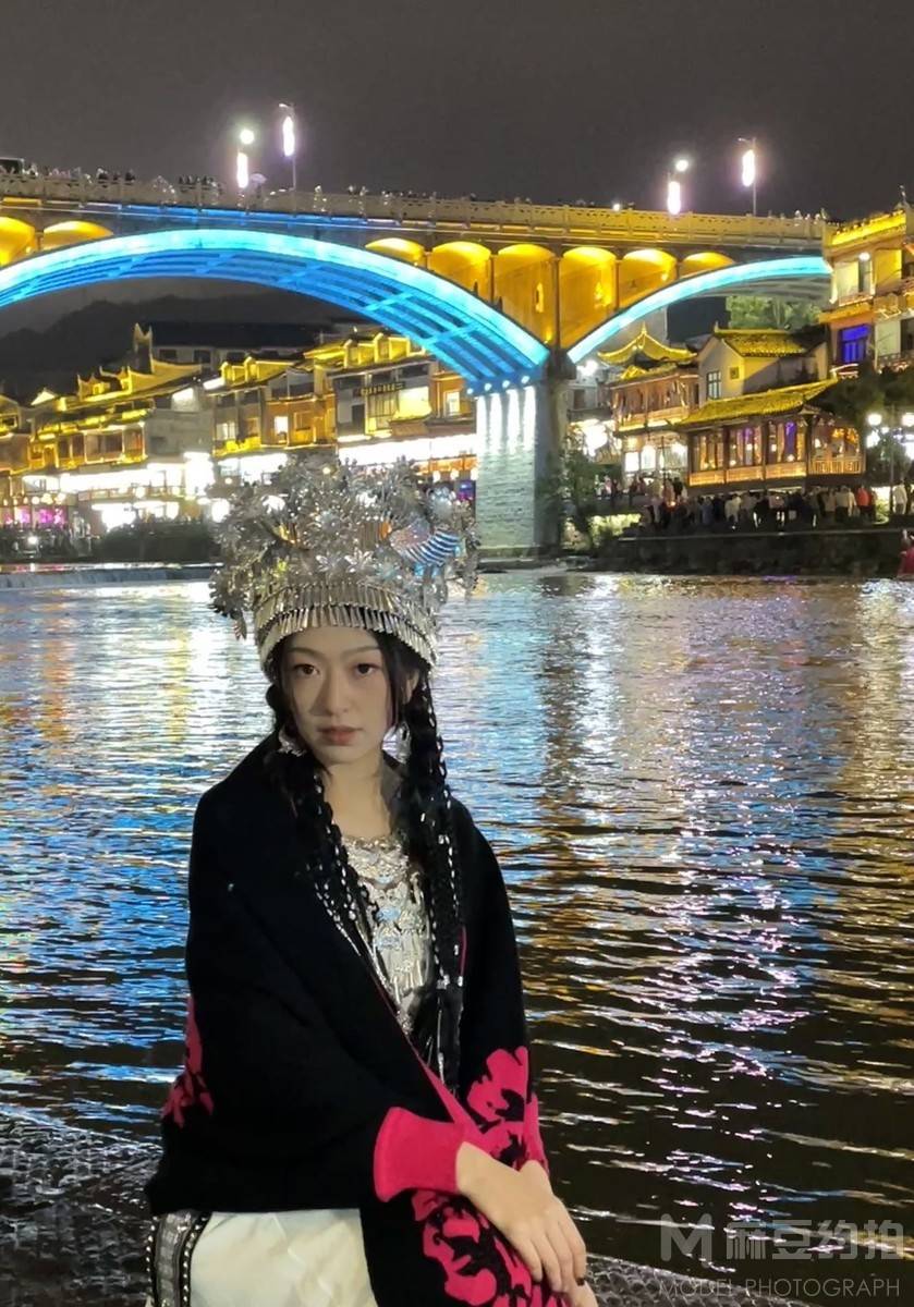 夜景模特