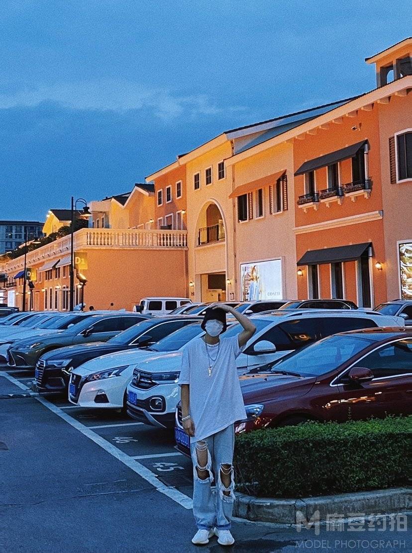 校园模特
