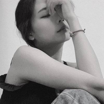 黑白模特
