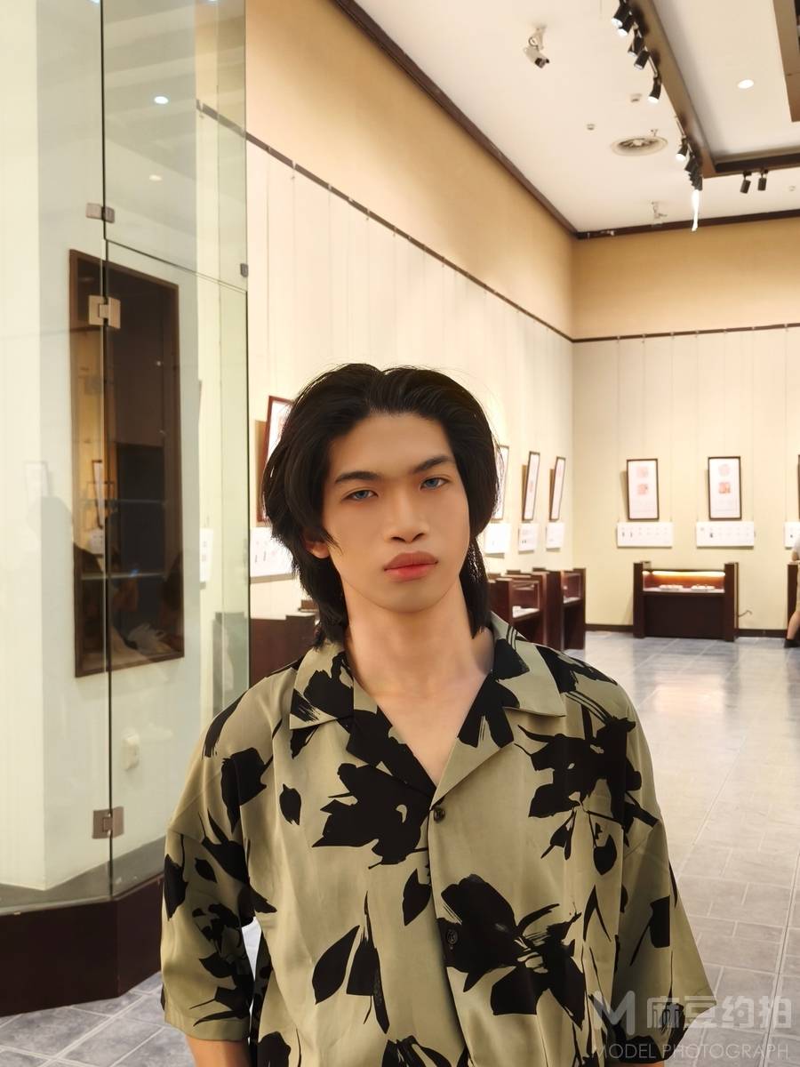 妆容模特