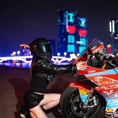 夜景模特
