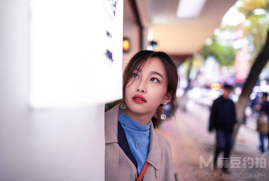 情绪模特