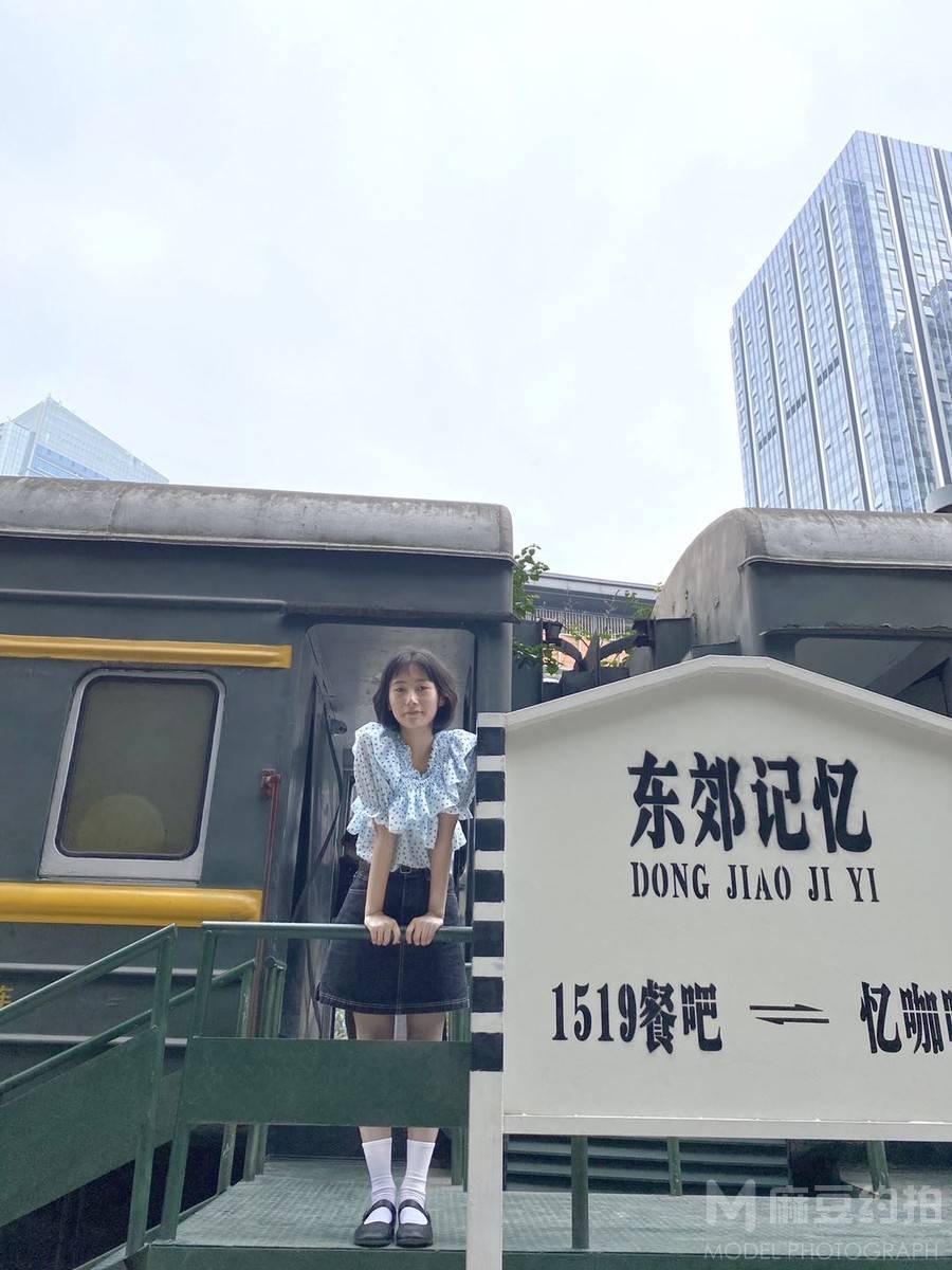 校园模特